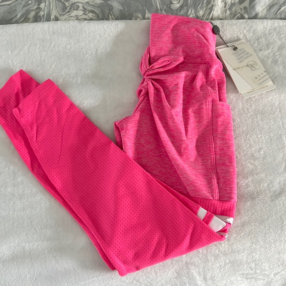Bombshell Sportswear pink leggings